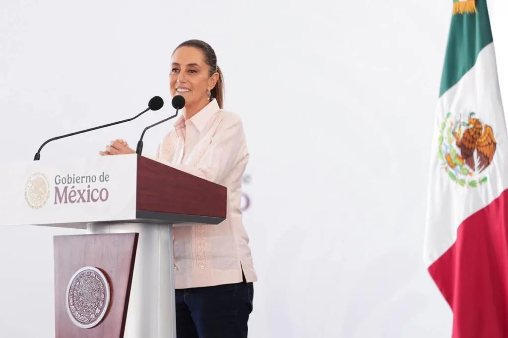 Pobreza en México está en su nivel más bajo en últimos 40 años: Sheinbaum