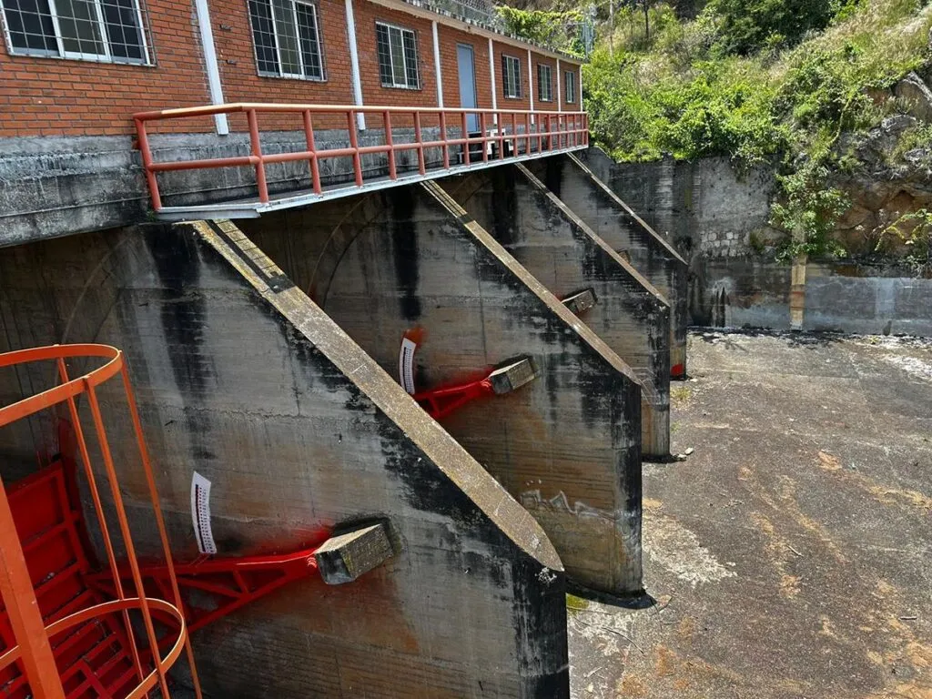 Presa de Tepuxtepec y presa de Cointzio comienzan desfogue preventivo en Michoacán
