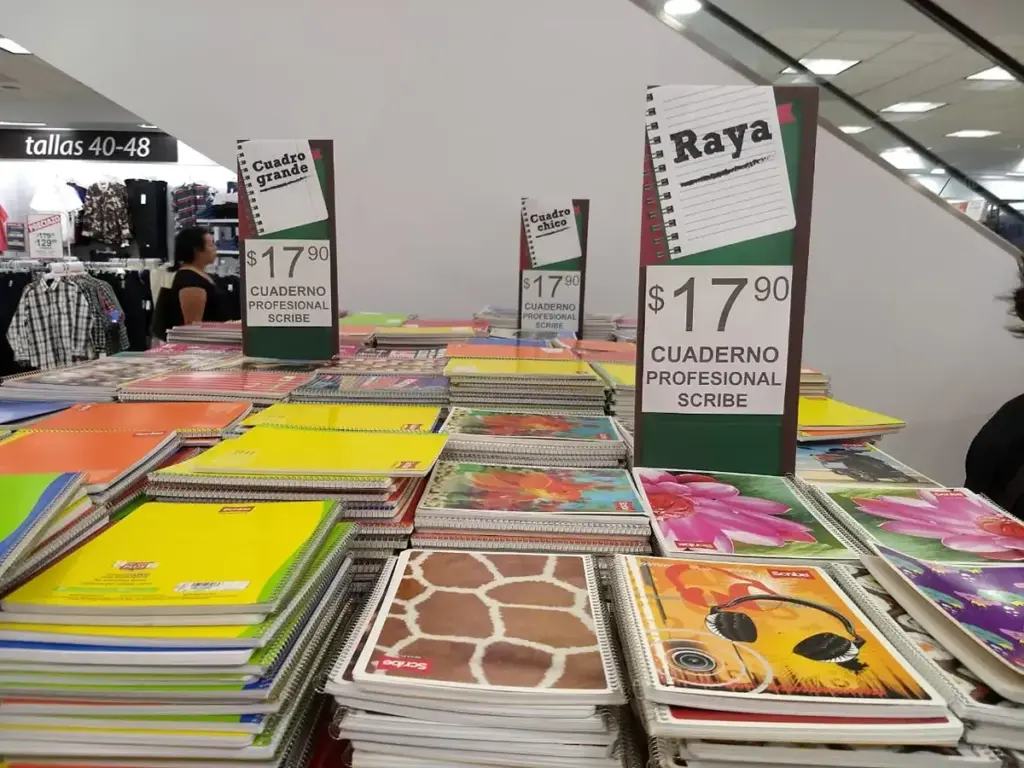 Profeco exhibe fallas en 105 útiles escolares
