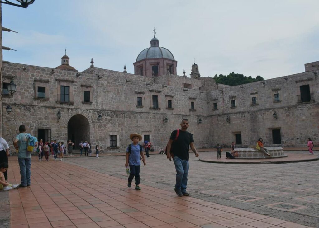 Recintos culturales como el Palacio Clavijero, están protegidos con reglas de operación para su uso