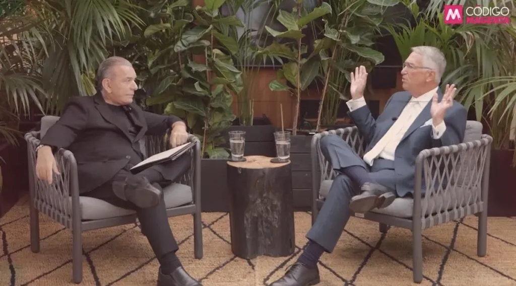 En entrevista con Ramón Alberto de Código Magenta, el empresario Ricardo Salinas Pliego insinuó un destape presidencial 2030, reavivando el debate sobre el papel de los magnates en la política mexicana