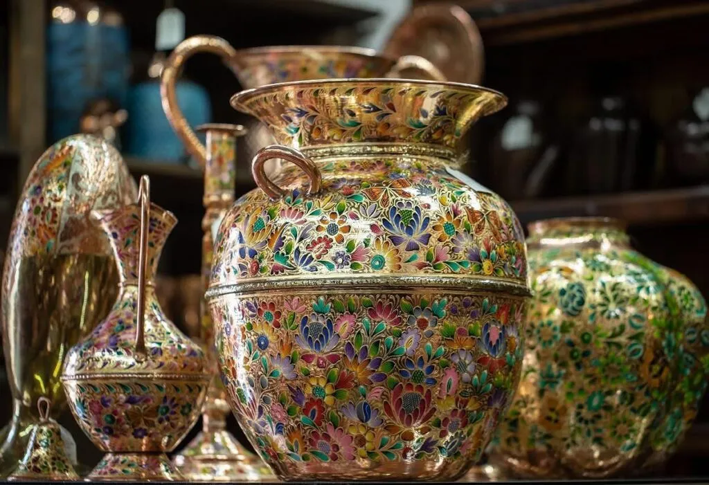 Santa Clara del Cobre, un Pueblo Mágico donde cada artesanía es un tesoro