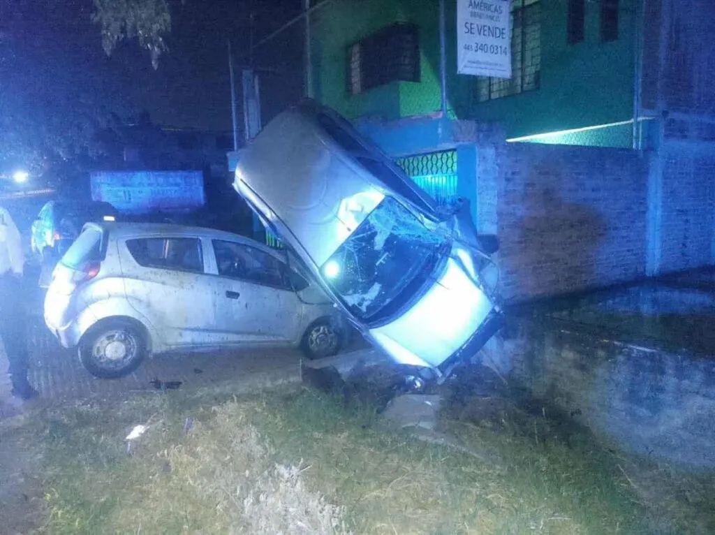 Se registra accidente de volcadura en Morelia