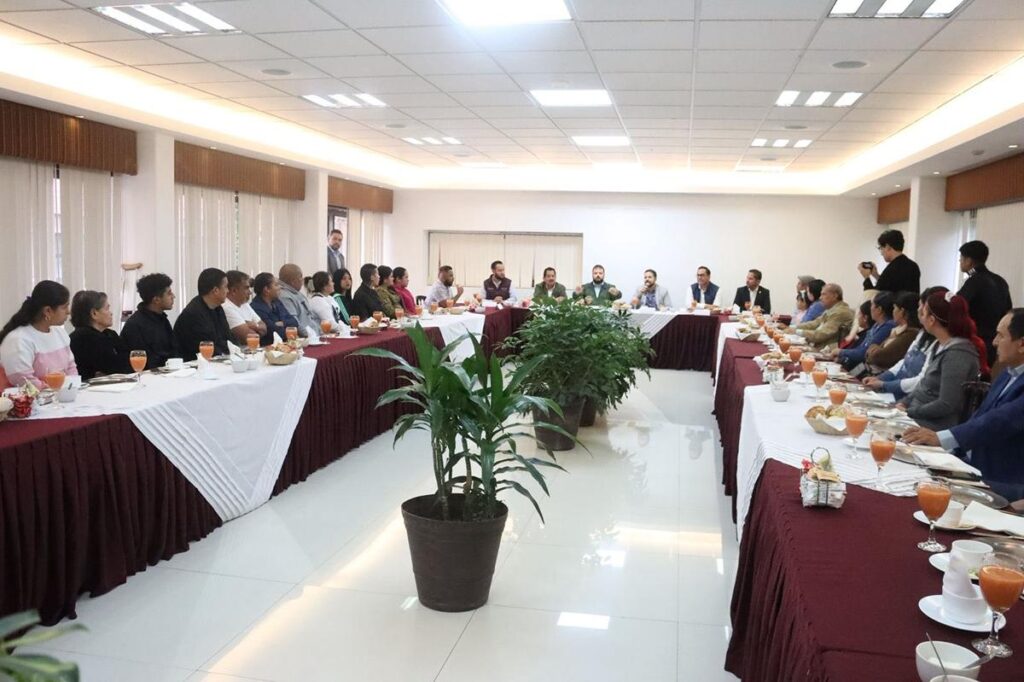 Segob Michoacán y CEDH se reúnen con víctimas del atentado del 15 de septiembre de 2008