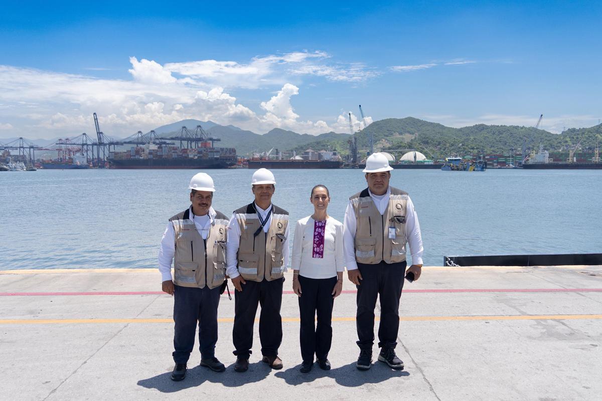 Sheinbaum promete impulsar el crecimiento del puerto de Manzanillo