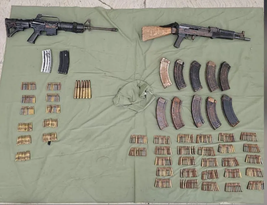 SSP y Defensa aseguran armamento, en Operación Apatzingán-1