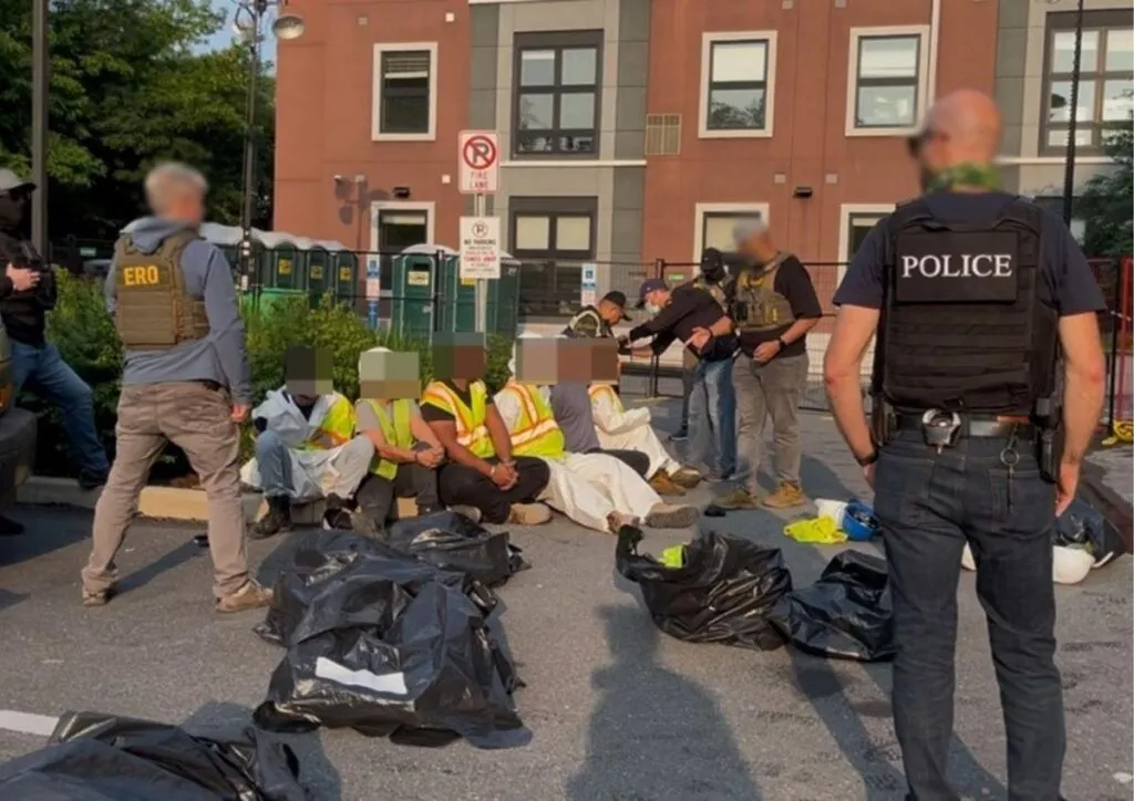 Suman al menos 550 mexicanos detenidos en redadas de Los Ángeles desde junio pasado