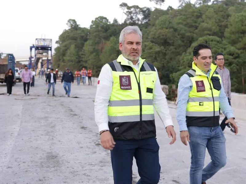 Supervisa Bedolla ampliación de autopista Siglo XXI tramo Zirahuén-Uruapan