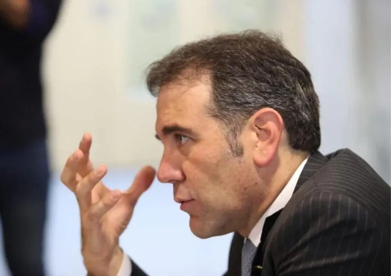 Suprema Corte ampara a Córdova por su mención en libros de la SEP