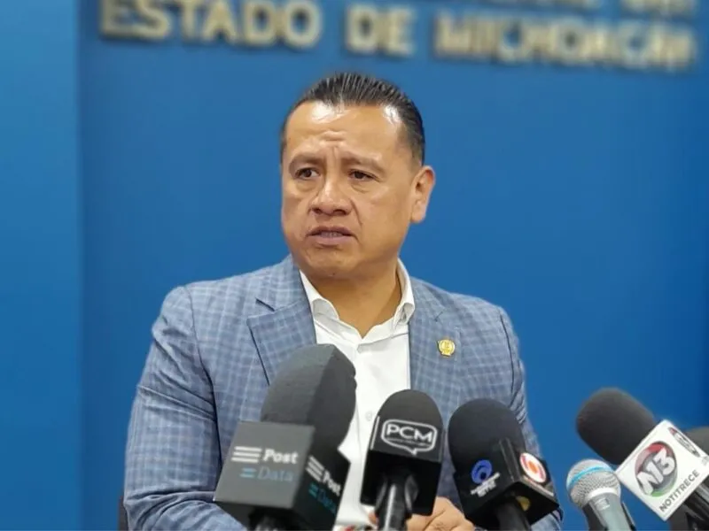 Todas las unidades de la Fiscalía deberán balizarse, tener placas y sin vidrios polarizados