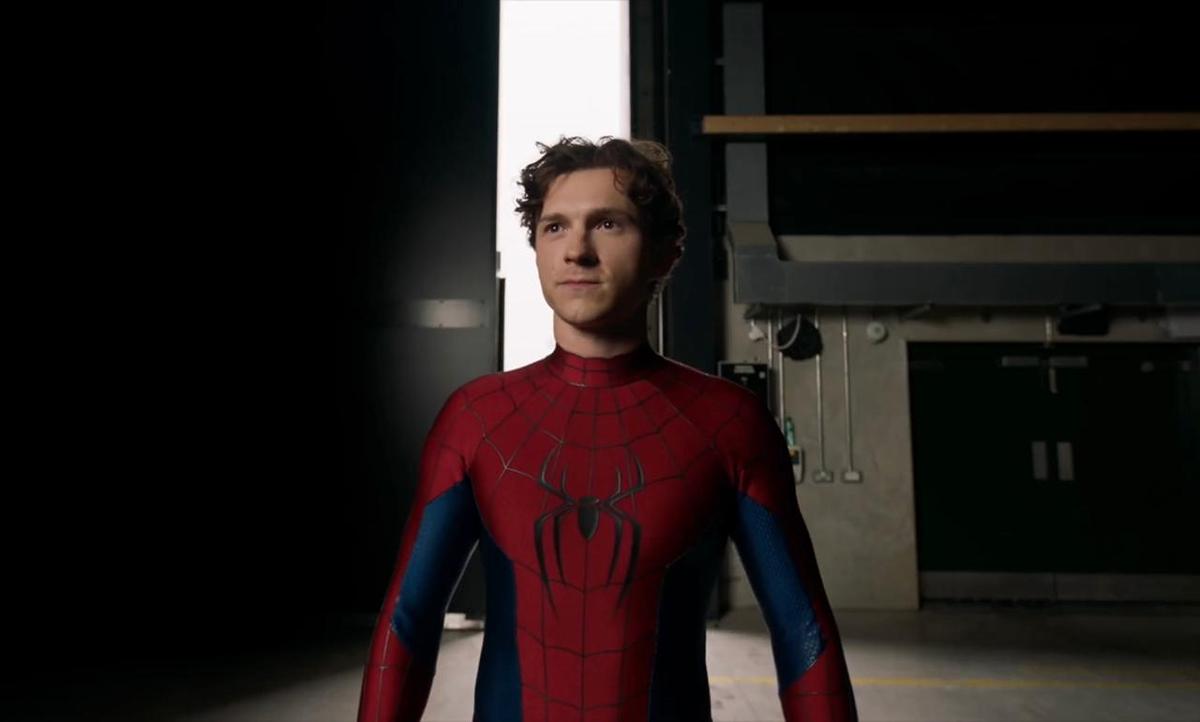 Tom Holland con nuevo traje de spider-man