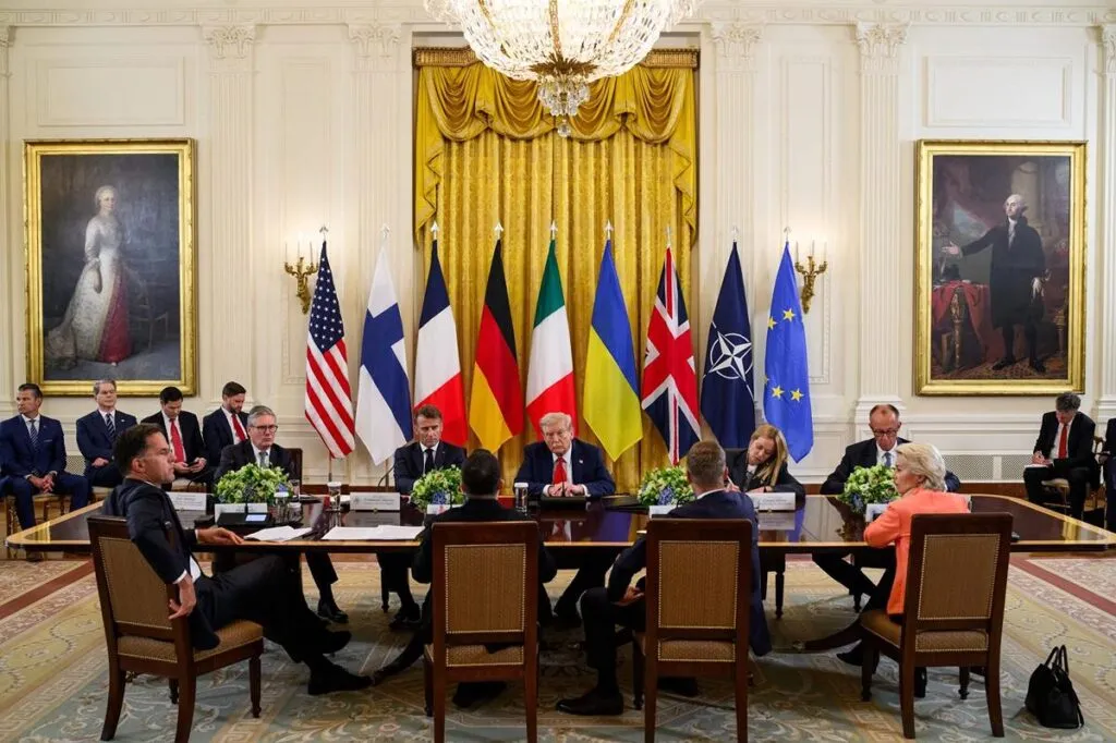 Trump inicia preparativos para reunión Putin-Zelenski