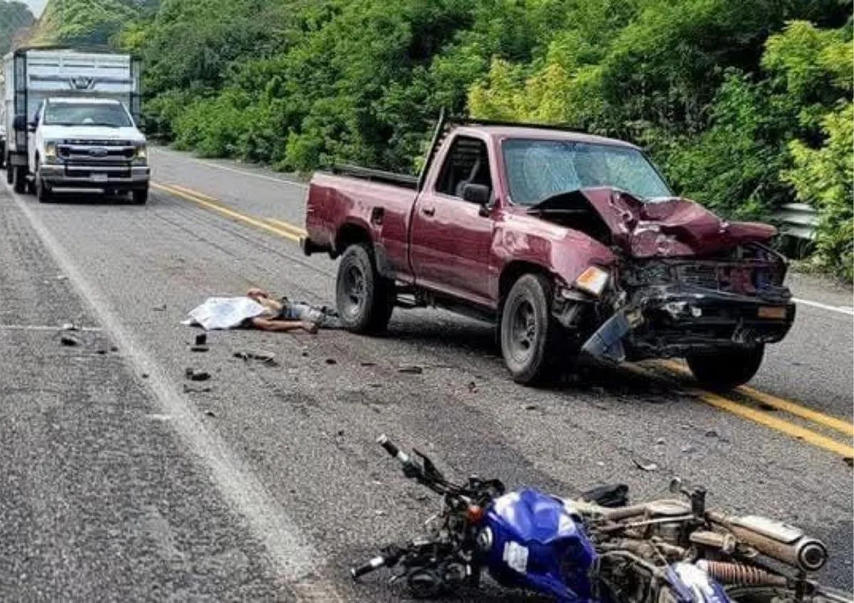 Un fallecido y otros lesionados en accidente ocurrido en la Lázaro Cárdenas - Manzanillo