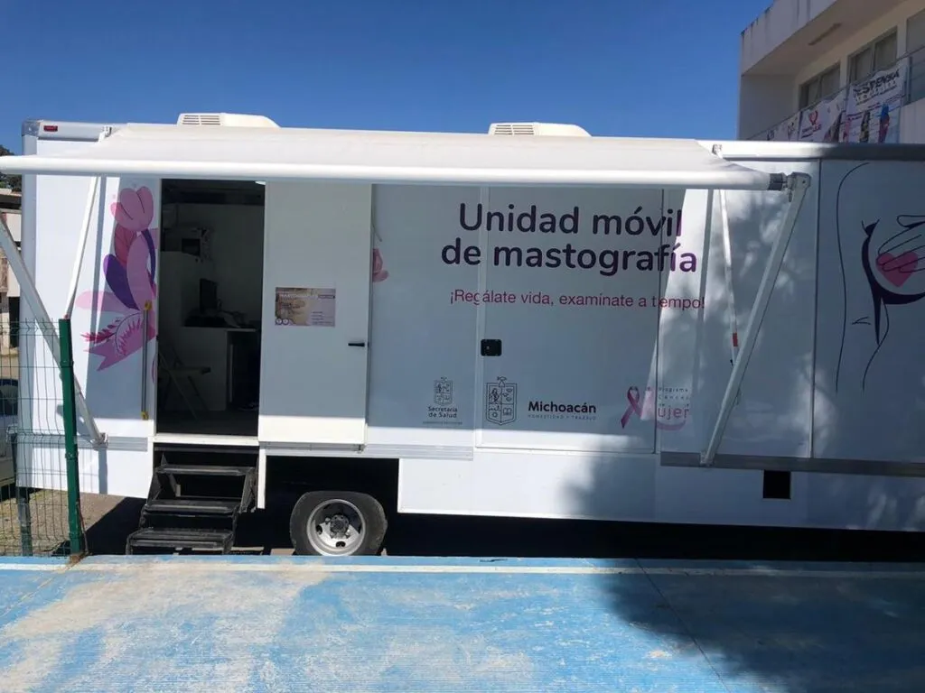 Unidad de mastografías gratuitas en Michoacán