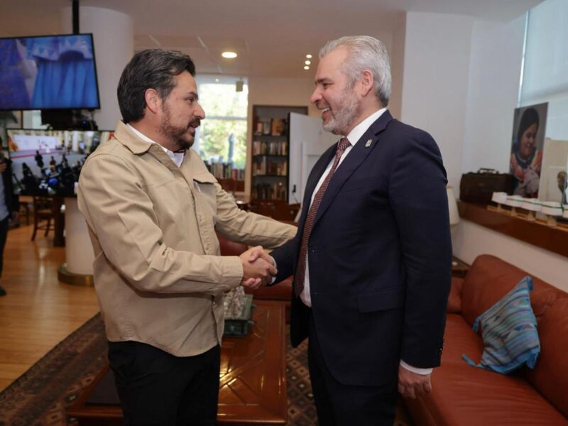 Villas del Pedregal dice sí a nuevo hospital del IMSS; recaudadas más de 40 mil firmas: Bedolla