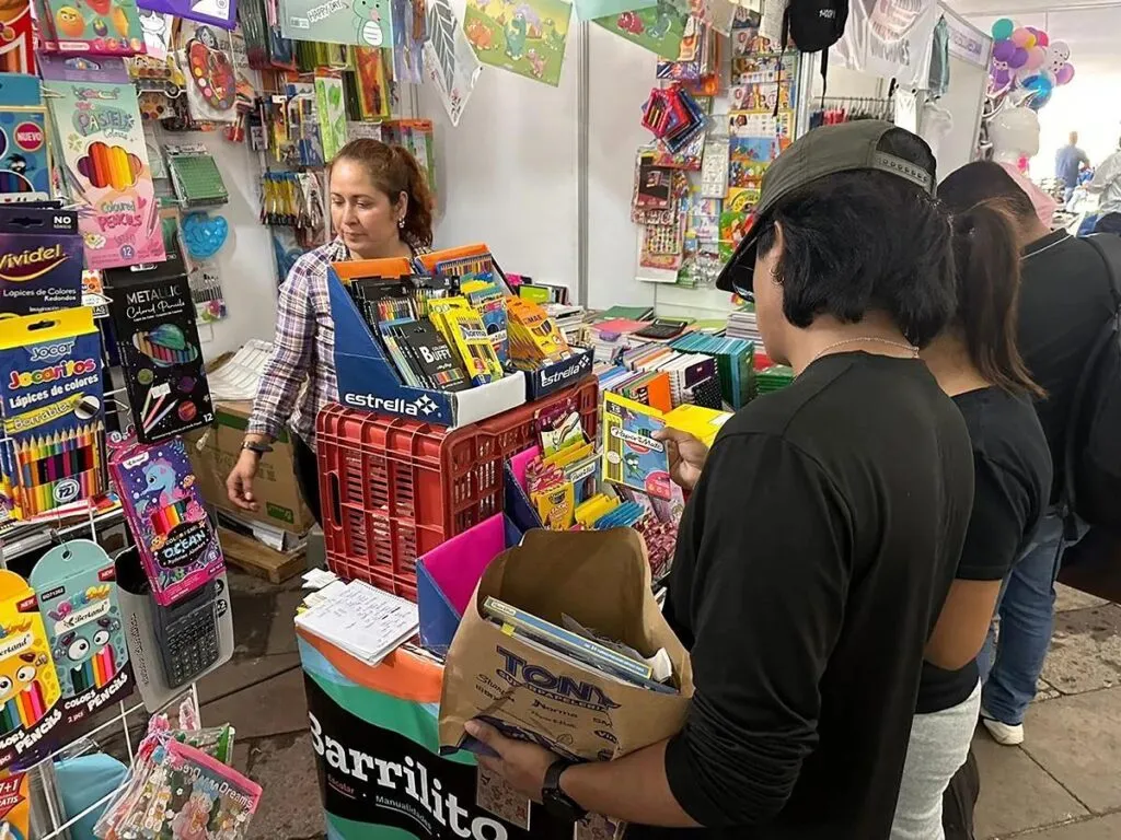 Ya arrancó la Expo Regreso a Clases en Morelia; 58 expositores ofertarán útiles, uniformes y calzado