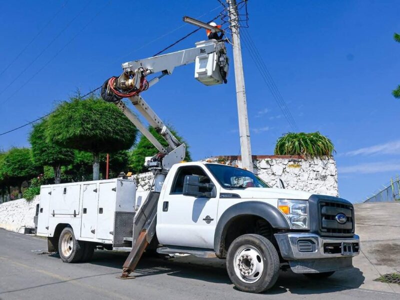 Zacapu avanza hacia comunidades más seguras e iluminadas: Mónica Valdez