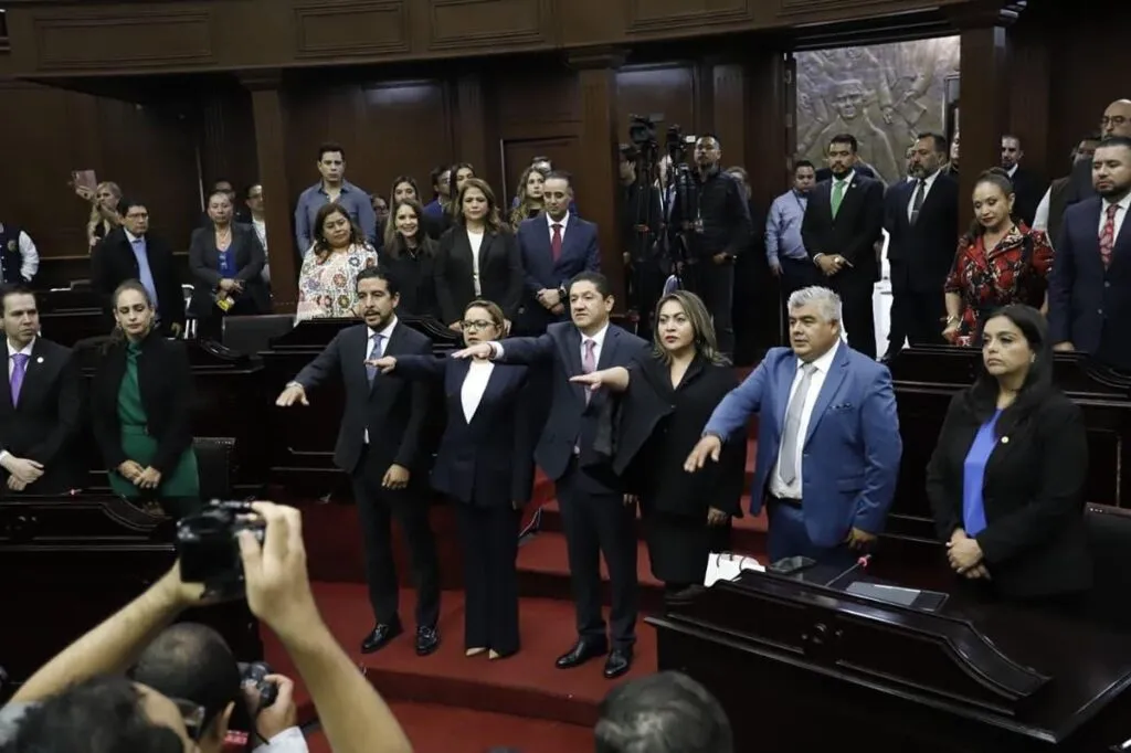 76 Legislatura tomó protesta a 109 nuevos juzgadores del Poder Judicial de Michoacán