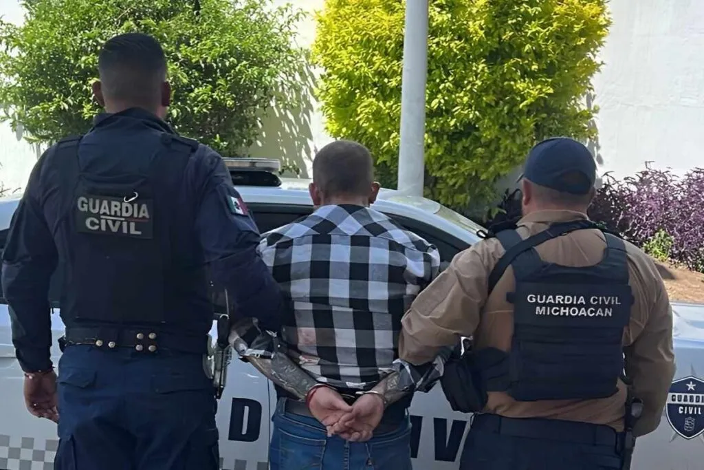 En Vista Hermosa, Michoacán, un hombre fue detenido tras un ataque armado contra agentes de la Guardia Civil que dejó un oficial muerto y dos lesionados