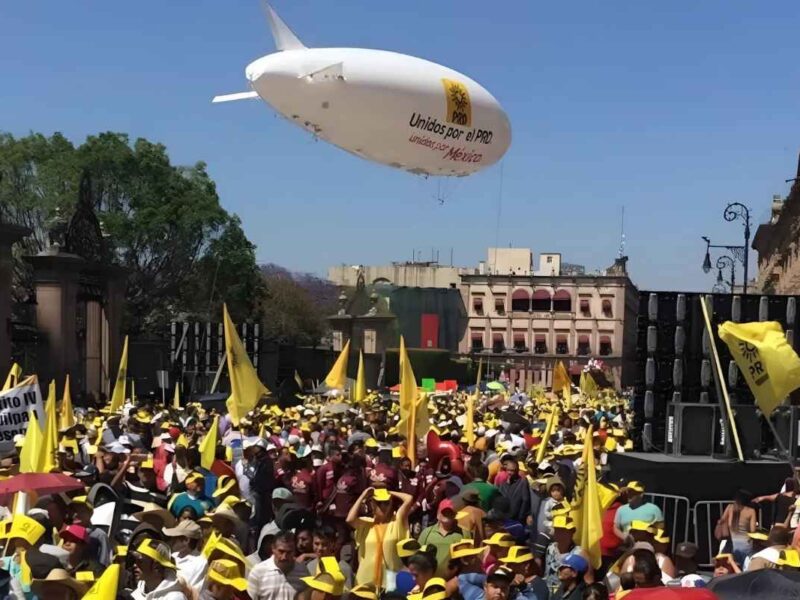 El Partido de la Revolución democrática de Michoacán (PRD) gastó 180 mil pesos en un templete en promoción del Gobernador del Estado, Silvano Aureoles Conejo