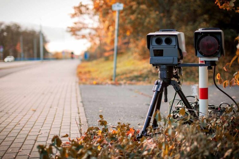 Diputados de Michoacán analizan una reforma para prohibir fotomultas en Morelia, destacando la falta de sustento legal y la necesidad de mejorar la movilidad urbana