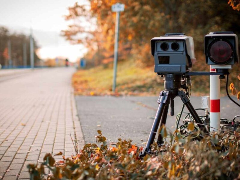 Diputados de Michoacán analizan una reforma para prohibir fotomultas en Morelia, destacando la falta de sustento legal y la necesidad de mejorar la movilidad urbana