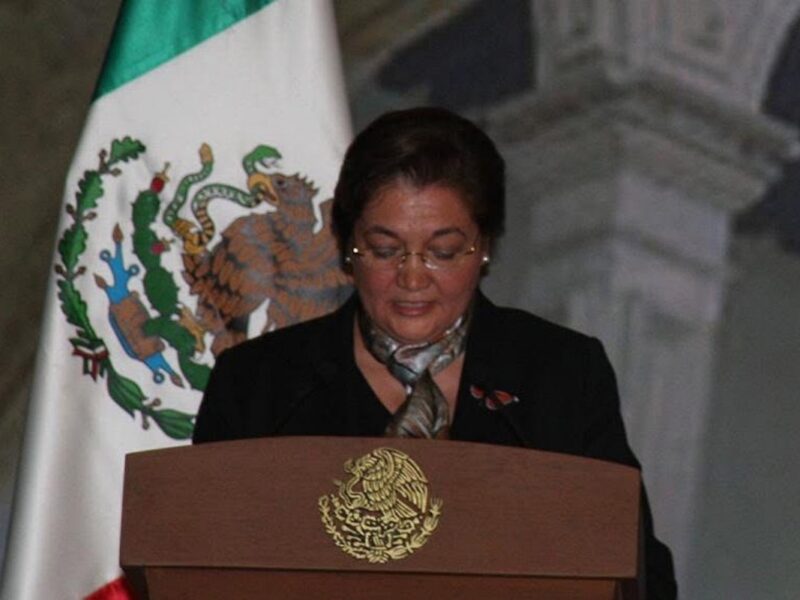 Silvia Figueroa exige respeto a la Reforma Educativa en la UMSNH