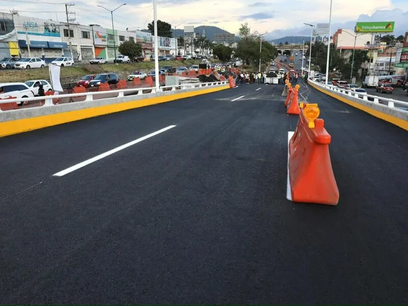 Abren puente sur Paso Eréndira en Morelia 1