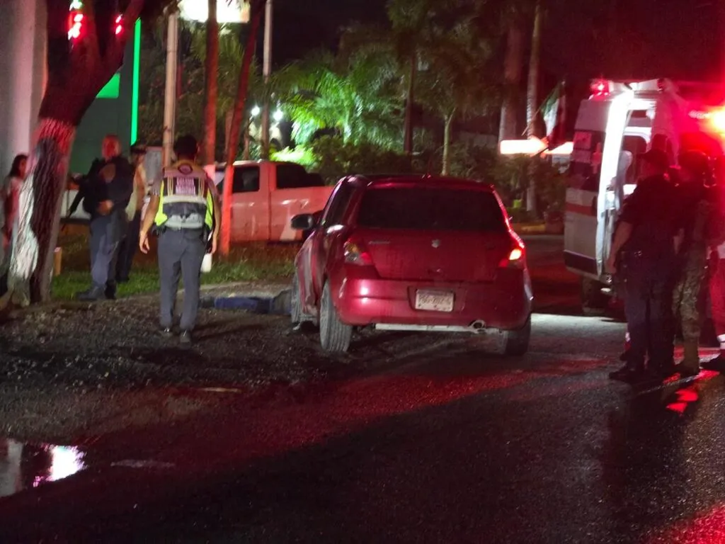 Accidente vehicular en Lázaro Cárdenas deja motociclista muerto