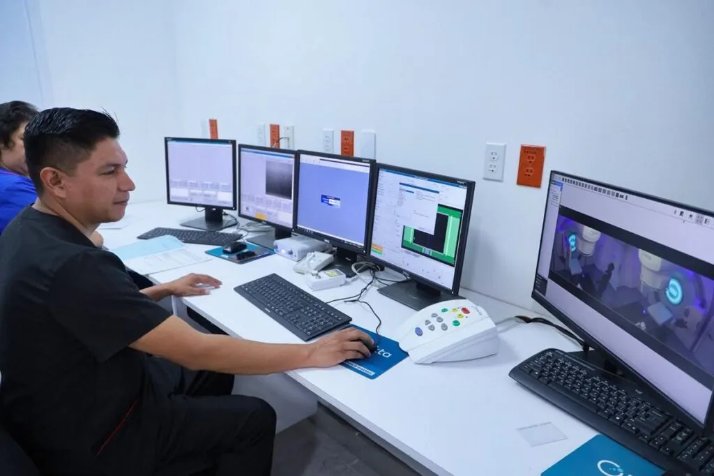 Acelerador lineal y Pet Scan, tecnología de precisión contra el cáncer-1