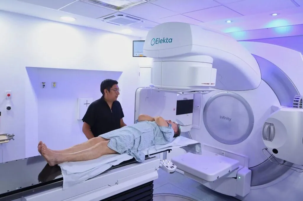 Acelerador lineal y Pet Scan, tecnología de precisión contra el cáncer-2