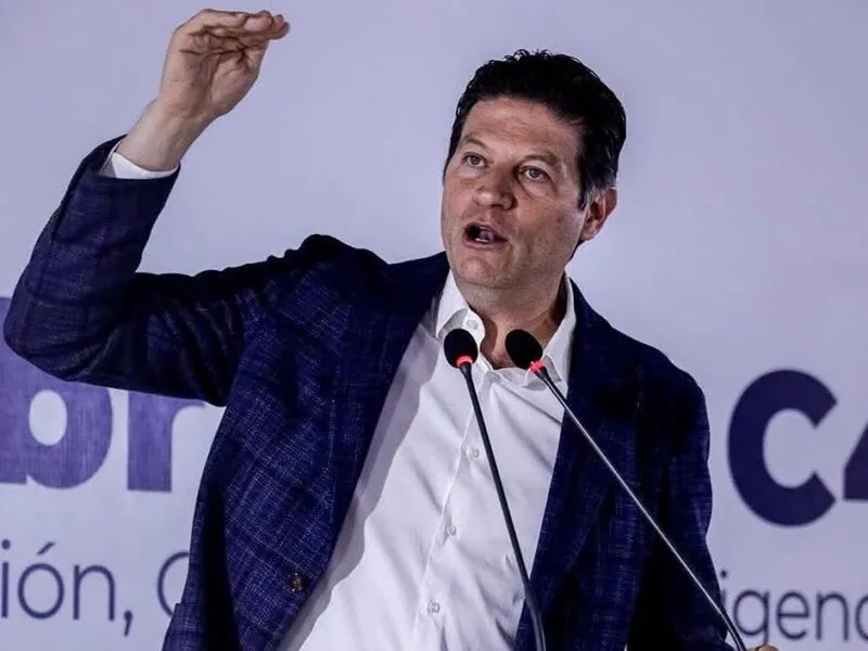 Advierte Alfonso Martínez a ambulantes en Morelia: “Se ajustan o los ajustamos”