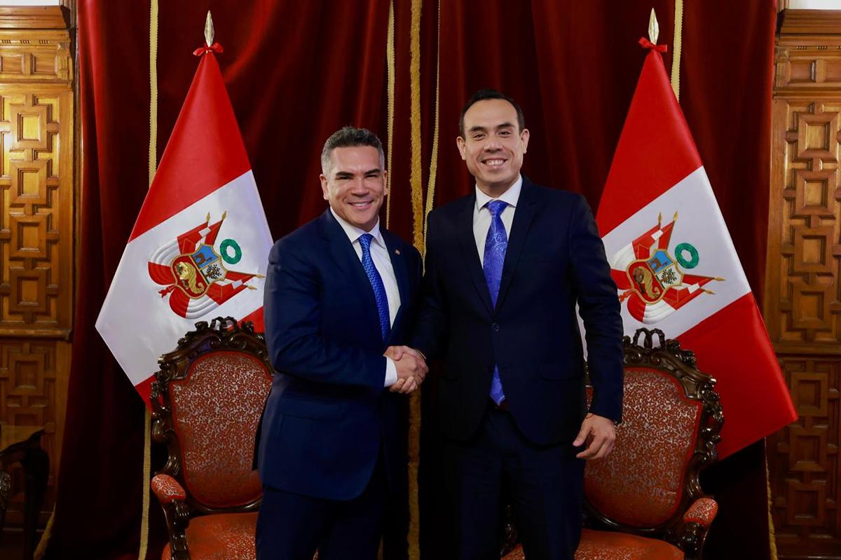 Alito Moreno se reúne con Congreso de Perú tras caso Sheinbaum