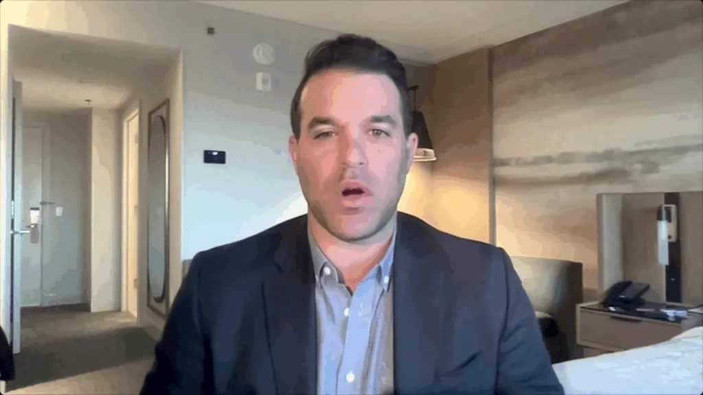 Andrew Kolvet exige el regreso del episodio de South Park que parodia a Charlie Kirk: “A Charlie le encantó”