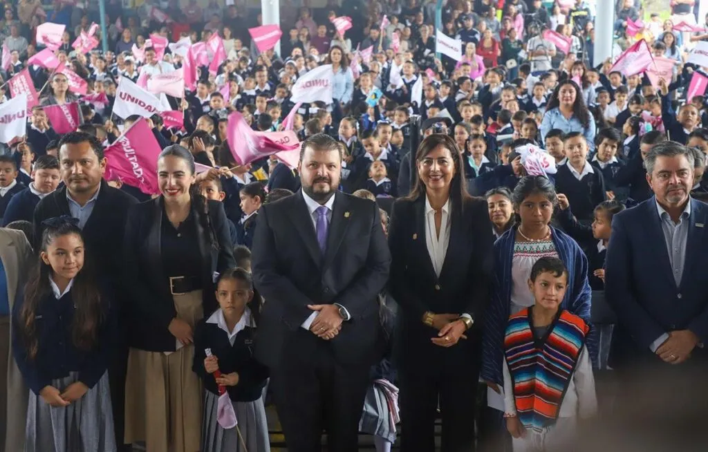 Arranca en Michoacán el ciclo escolar 2025-2026 con un compromiso de paz: SEE