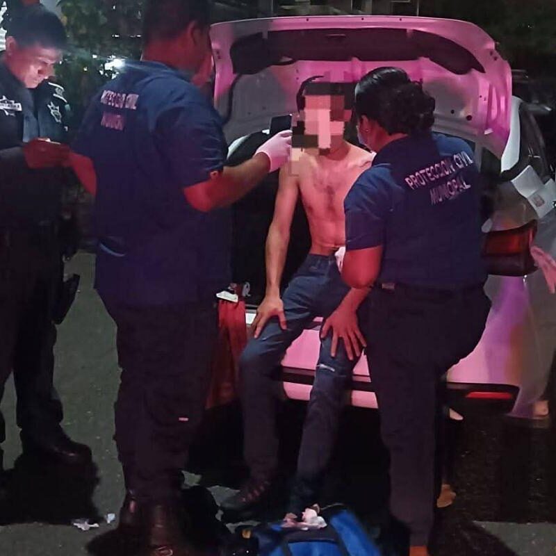 Balacera y persecución tras fallido asalto a Elektra en Lázaro Cárdenas