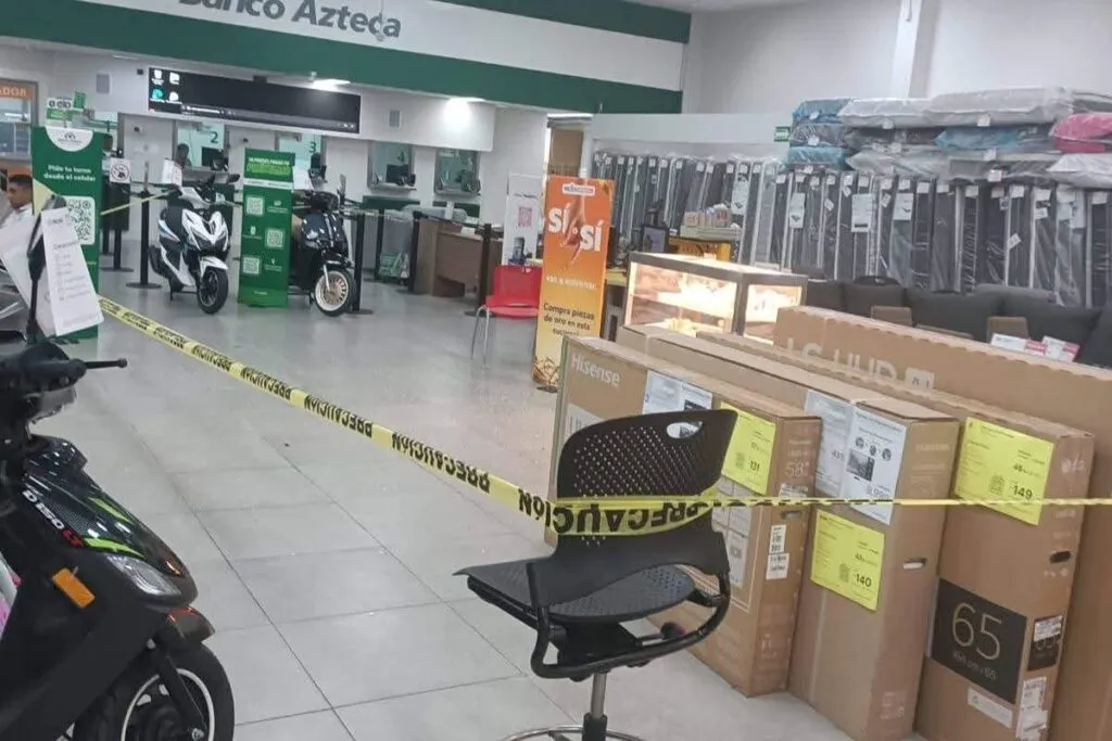 Un asalto fallido en Elektra de Lázaro Cárdenas terminó en balacera y persecución, tras secuestro de un taxista. Fiscalía de Michoacán abrió investigación 2