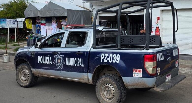 Un adolescente resultó herido, tras ser víctima de una ataque armado en una tienda de abarrotes en Avenida Paseo Altamira en Zamora, Michoacán