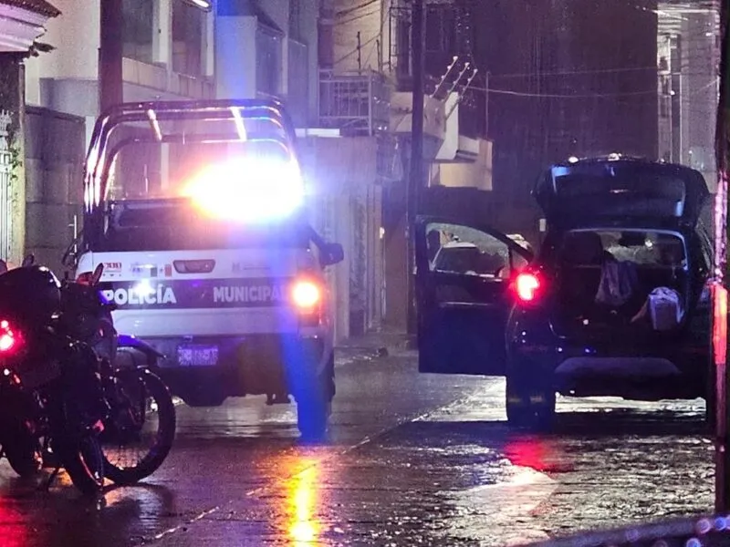 Ataque armado a pareja al interior de una camioneta en Uruapan
