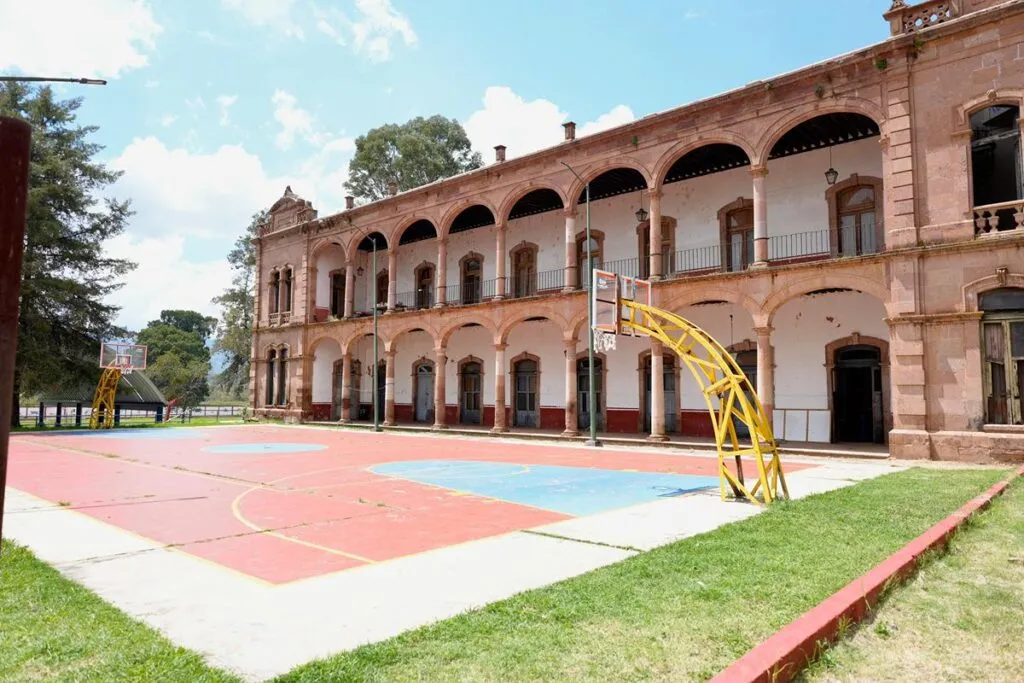 Autoridades educativas trazan ruta de mejora para la Normal Rural Vasco de Quiroga: Iemsysem