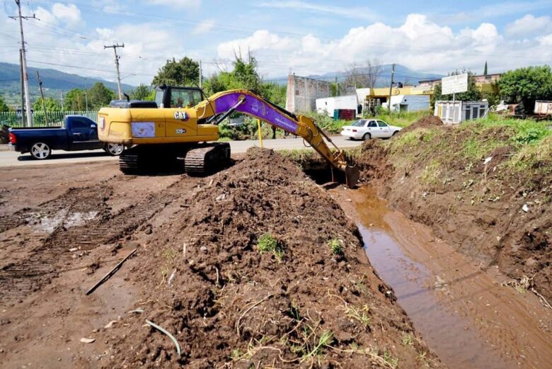 Avanza la obra del canal que beneficiará a Naranja de Tapia y Tiríndaro: Mónica Valdez