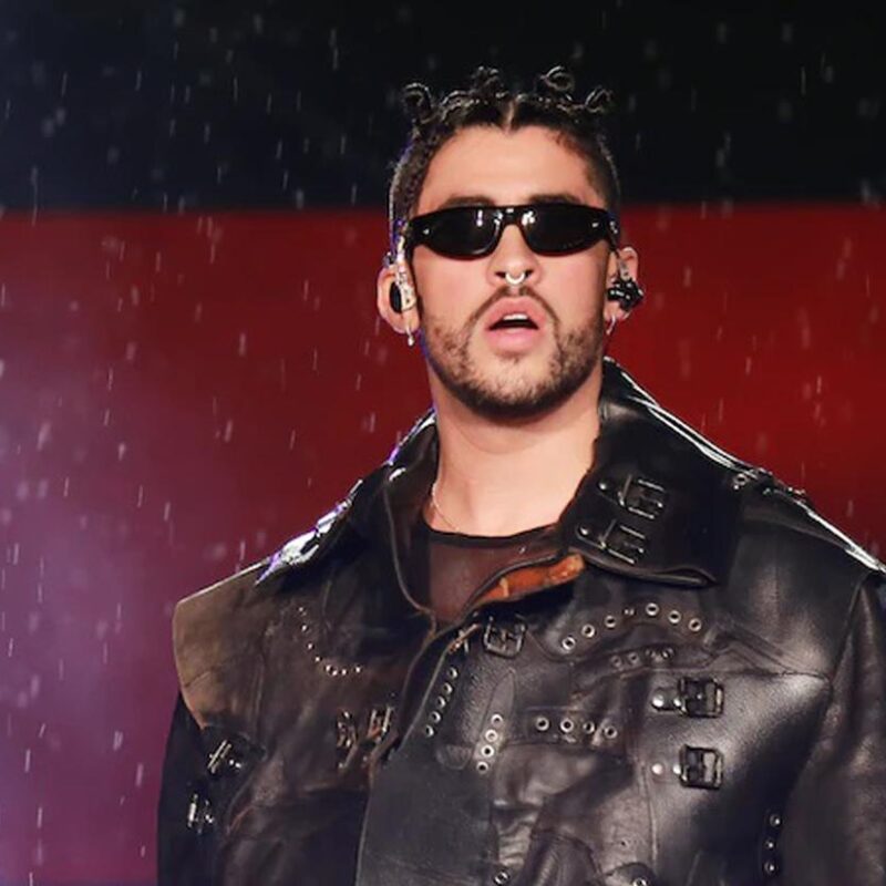 Bad Bunny sufre lesión en cierre de su residencia en Puerto Rico