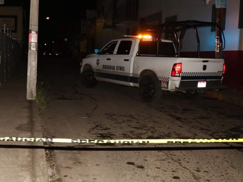 Balacera en Jacona deja dos heridos, arma y camioneta robada aseguradas