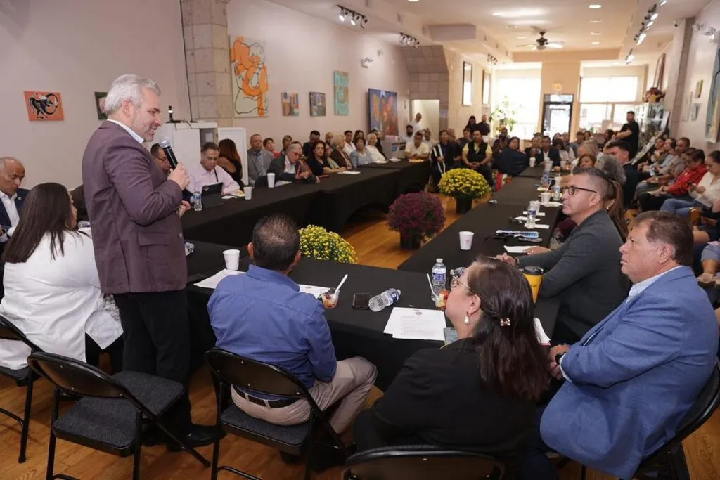 Bedolla con apoyo a migrantes en Chicago acuerda acciones de coordinación-4