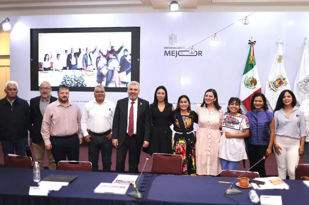 Bedolla crea Agencia de Coordinación Indígena