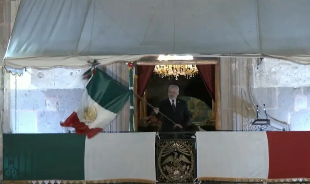 Bedolla enaltece a las mujeres en el Grito de Independencia en Michoacán