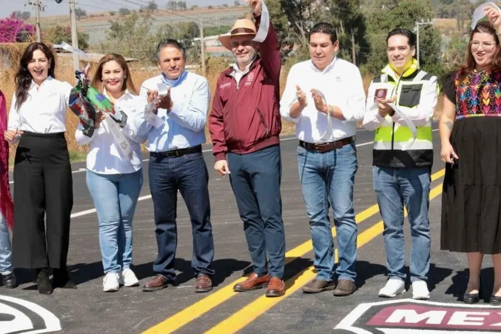 Bedolla impulsa la modernización vial con más de mil 700 km de carreteras rehabilitadas-1