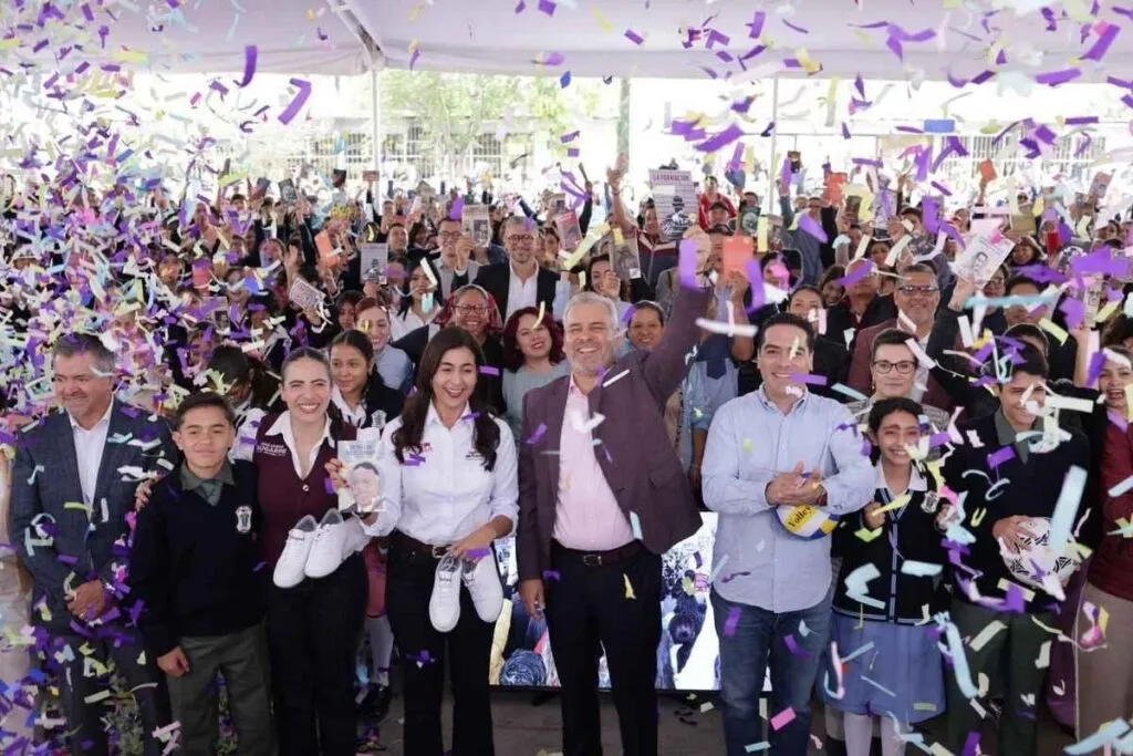 Bedolla inicia entrega de tenis para cerca de 40 mil estudiantes de secundarias de Morelia-1