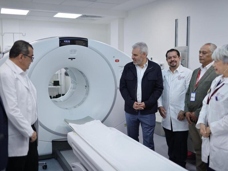 Bedolla pone en marcha equipo de vanguardia para detectar y tratar el cáncer en Michoacán