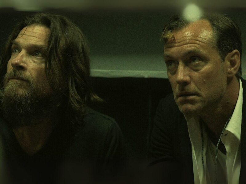No te pierdas el primer avance y la fecha de estreno de la nueva serie de Netflix "Black Rabbit", con Jude Law y Jason Bateman, que explora los lazos familiares bajo presión en medio del club nocturno más peligroso de Nueva York